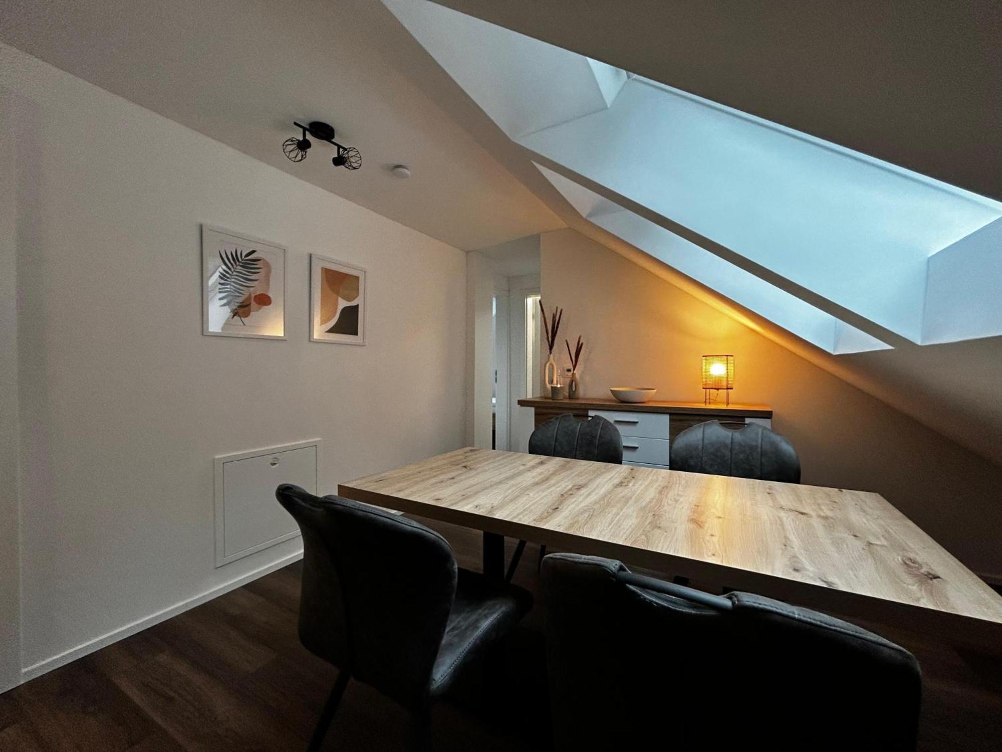 Moderne Ferienwohnung Fuer Familien Im Dachgeschoss Bosau Exterior foto